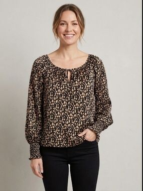 NWT Red Haute Animal Print Tie Front Long Sleeve Blouse Women's Size Large